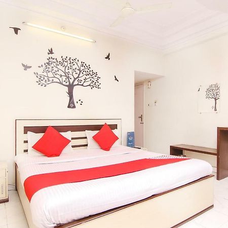 Oyo 14345 Hotel Panchsheel Varanasi Exterior foto