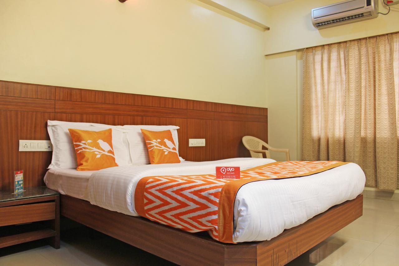 Oyo 14345 Hotel Panchsheel Varanasi Exterior foto
