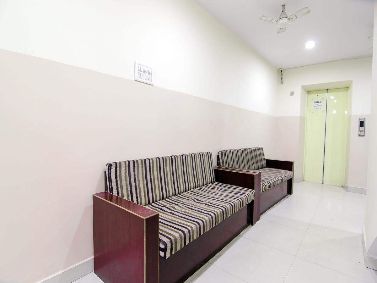 Oyo 14345 Hotel Panchsheel Varanasi Exterior foto